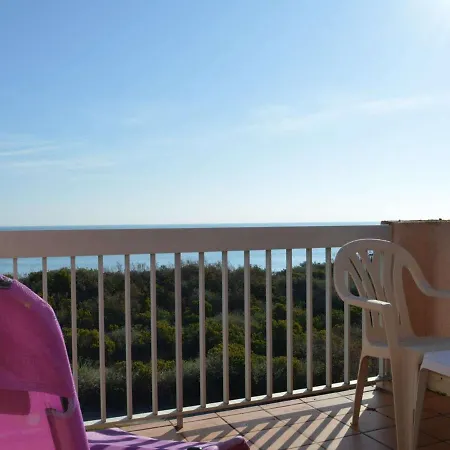 2 Pieces Avec Parking, Terrasses, Animaux Admis A 100m De La - Fr-1-225d-10 *